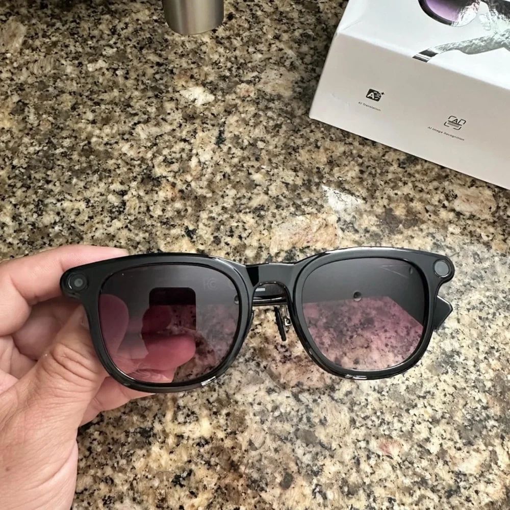 Smart Camera Sunglasses - Black with Purple Lenses